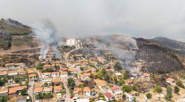 Başkan Tugay yangın bölgesinde incelemelerde bulundu