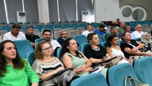 Bornova’da Muhtarlara Kent Konseyi Semineri