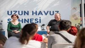 Edebiyatın usta isimleri İzmirli kitapseverlerle buluştu İZKİTAP’ta sanat rüzgârı