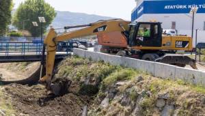 İzmir Yaza Bağlandı