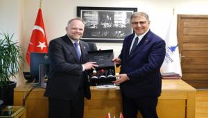 Kanada ve İzmir arasında kültürel ilişkiler gelişecek