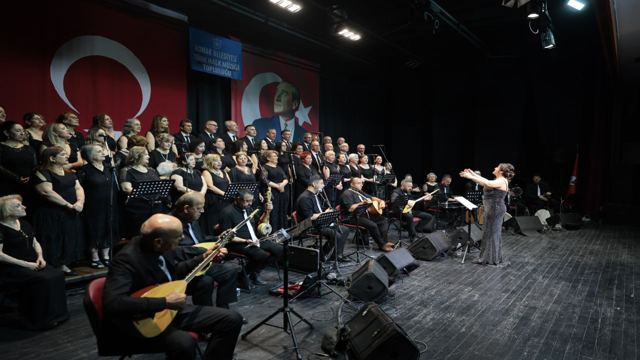 Türküler Konak’ta Yankılandı