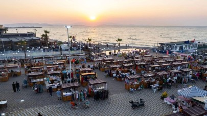 Güzelbahçe Gece Pazarı yenilenen yüzüyle görücüye çıktı