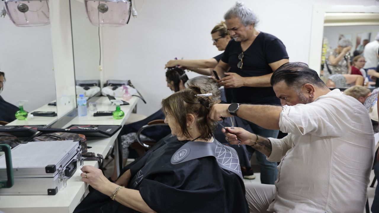 65 yaş üstü Konaklı kadınlara ücretsiz kuaför hizmeti