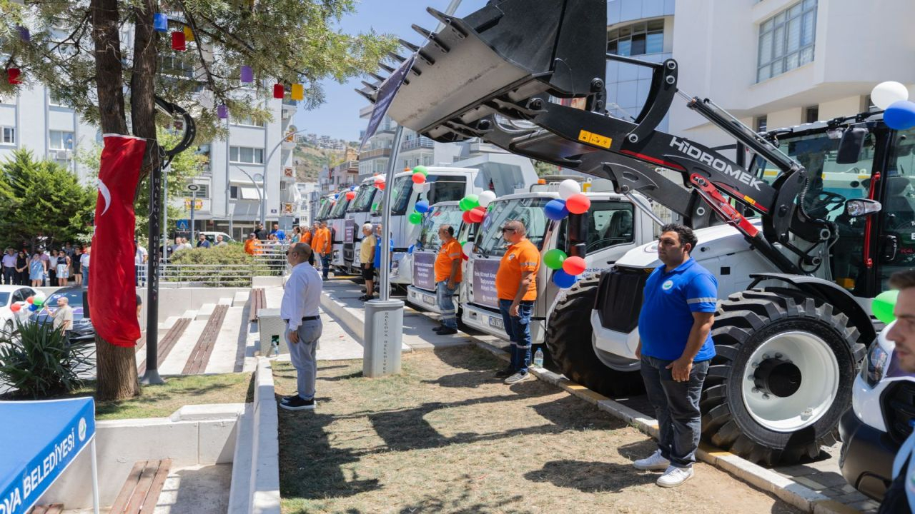 Balçova’ya 18 yeni hizmet aracı