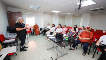 Gaziemir Gebe Okulu’nda anneliğe hazırlık