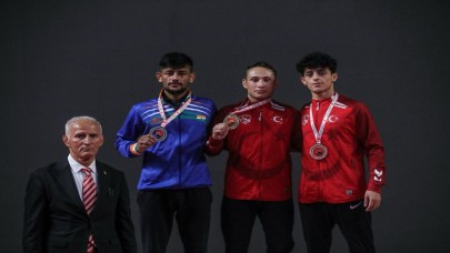 Altın madalyalar İzmir'in