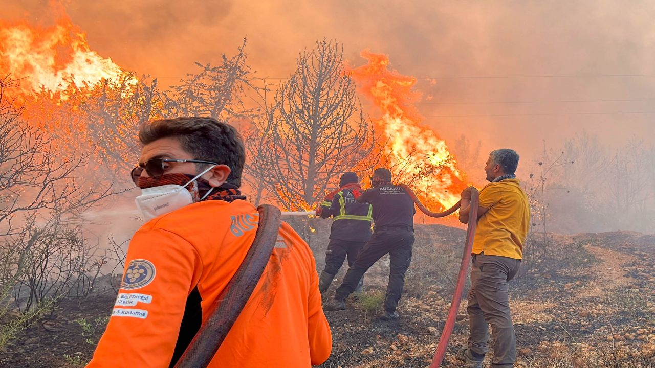 BUCAKUT'tan yangın faciasında mücadele