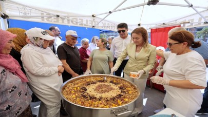 Konak'ta aşure bereketi