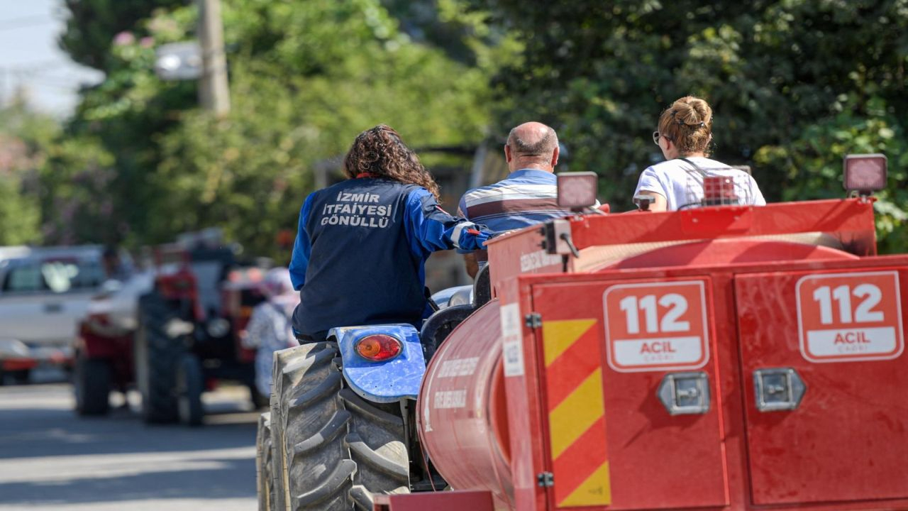 İzmirli baba ve kızı yangınlara karşı omuz omuza mücadele ediyor