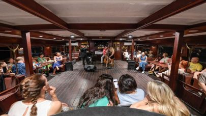 Bergama Vapuru’nda caz esintisi