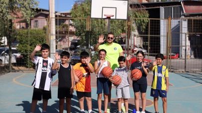 Karabağlar’lı çocuklar bu yaz mahallede sporla buluşuyor