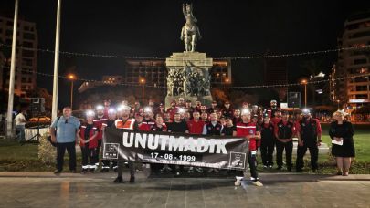 Konak’ta sessiz yürüyüş