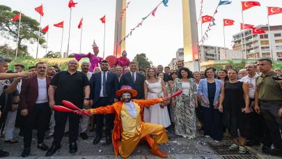 94. İEF muhteşem kortejle başladı