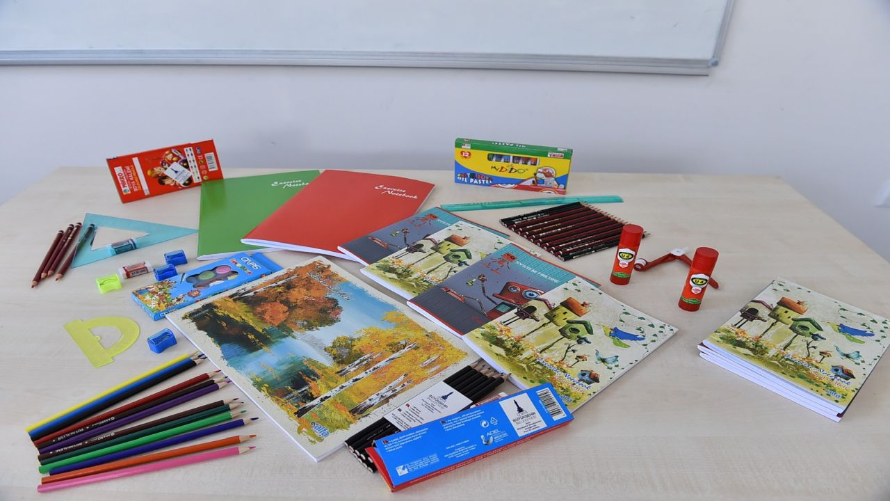 Öğrencilere 48 milyonluk kırtasiye desteği