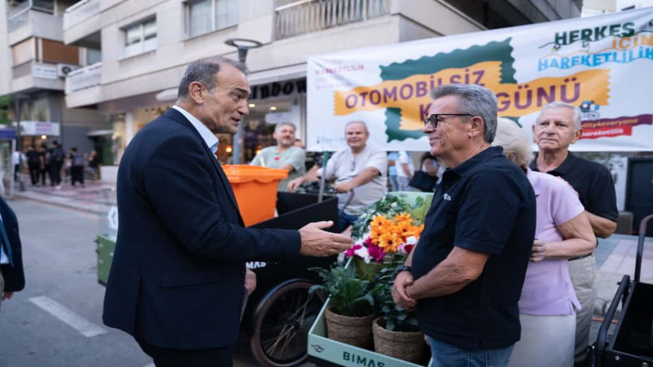 İzmir’de yayalar Otomobilsiz Kent Günü’nün keyfini sürdü