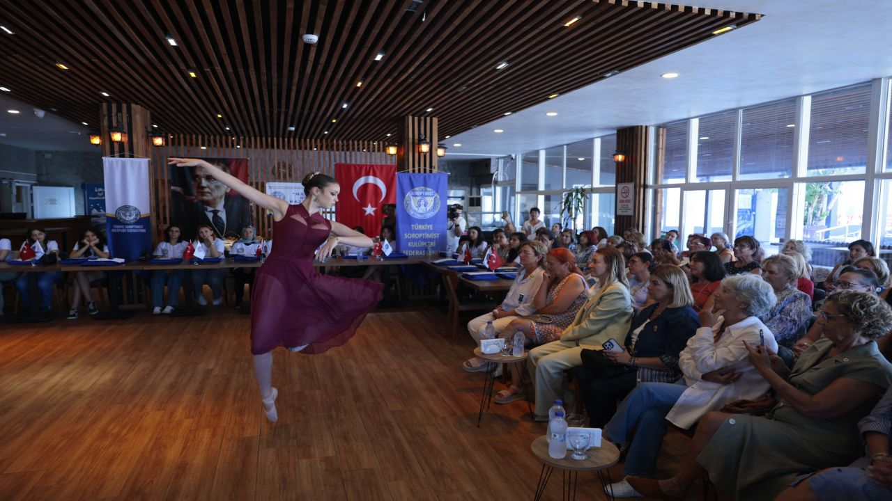 Başkan Mutlu, Geleceğin Kadın Liderleriyle Buluştu