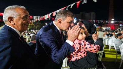 Başkan Tugay: Özgürlüğümüzü şehitlerimizin canına ve gazilerimizin cesaretine borçluyuz