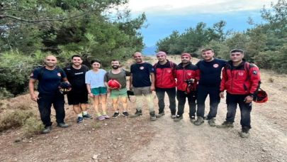 İzmir İtfaiyesi kayalıklarda mahsur kalan üç genci kurtardı