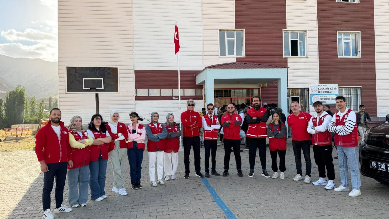 Türk Kızılay İzmir’den Bitlis’e Umut Yolculuğu