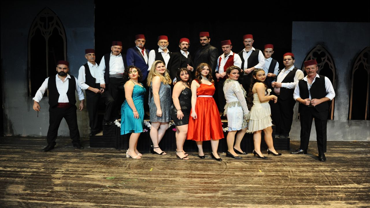 Karşıyaka Belediye Tiyatrosu 4 Ekim’de perde açıyor