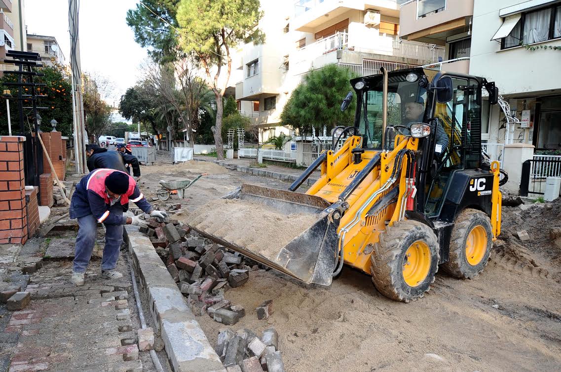 Yenilenme sırası Aksoy’da