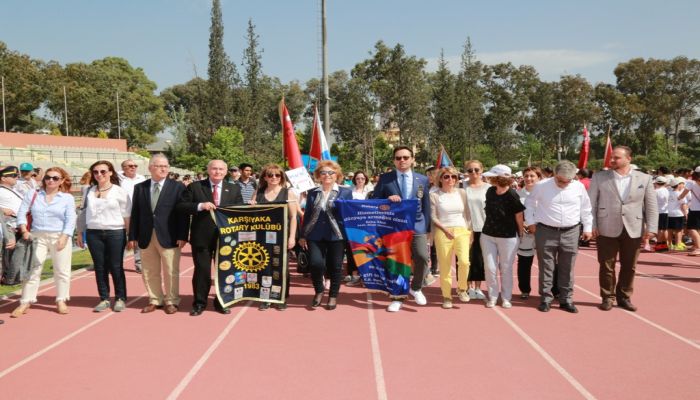 2 bin 600 minik yürek atletizm için çarptı