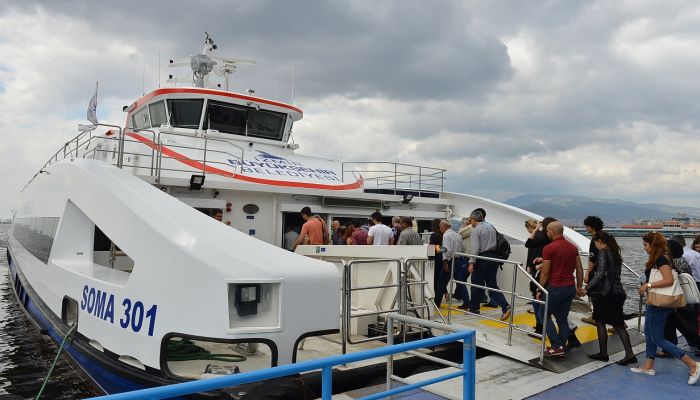 İzmir’de “Bayram ulaşımı yarıya yarıya” indirimli