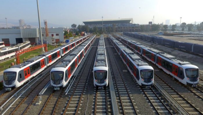 İzmir Metrosu’nda gurur günü