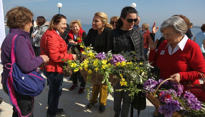 Urla Ot Festivali’ne büyük ilgi