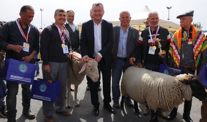 Fuar’ın güzelleri görücüye çıktı