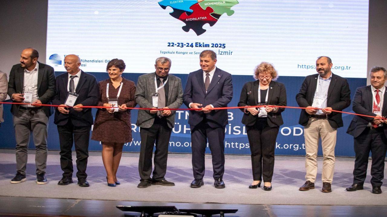 8. Elektrik Tesisleri Ulusal Kongre ve Sergisi'ni açtı