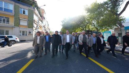 Başkan Dutlulu Kırkağaç’ta Sıcak Asfalt Çalışmalarını İnceledi