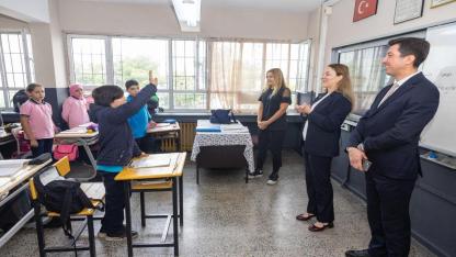 Başkan Mutlu’dan öğrencilere sürpriz ziyaret