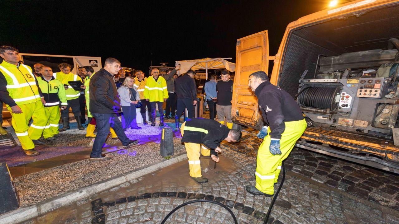 Başkan Tugay Foça’da incelemelerde bulundu
