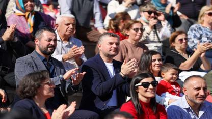 Bucalı miniklerden duygu dolu kutlama