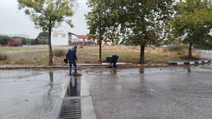 "Büyükşehir ve MASKİ Ekipleri Yağmur için Sahada"