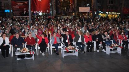 Dikili’de Cumhuriyet Bayramı Coşkusu