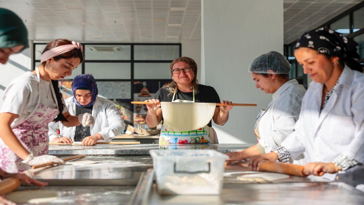 “Her kadının ayaklarının üzerinde durduğu bir kent hayal ediyoruz”
