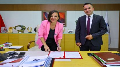 Karabağlar Belediyesi işçisinin emekçisinin yanında