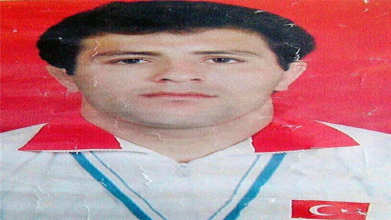 "Kendi Adını Taşıyan Güreş Spor Kulübü Kurarak Yeni Şampiyonlar Yetiştiriyor"