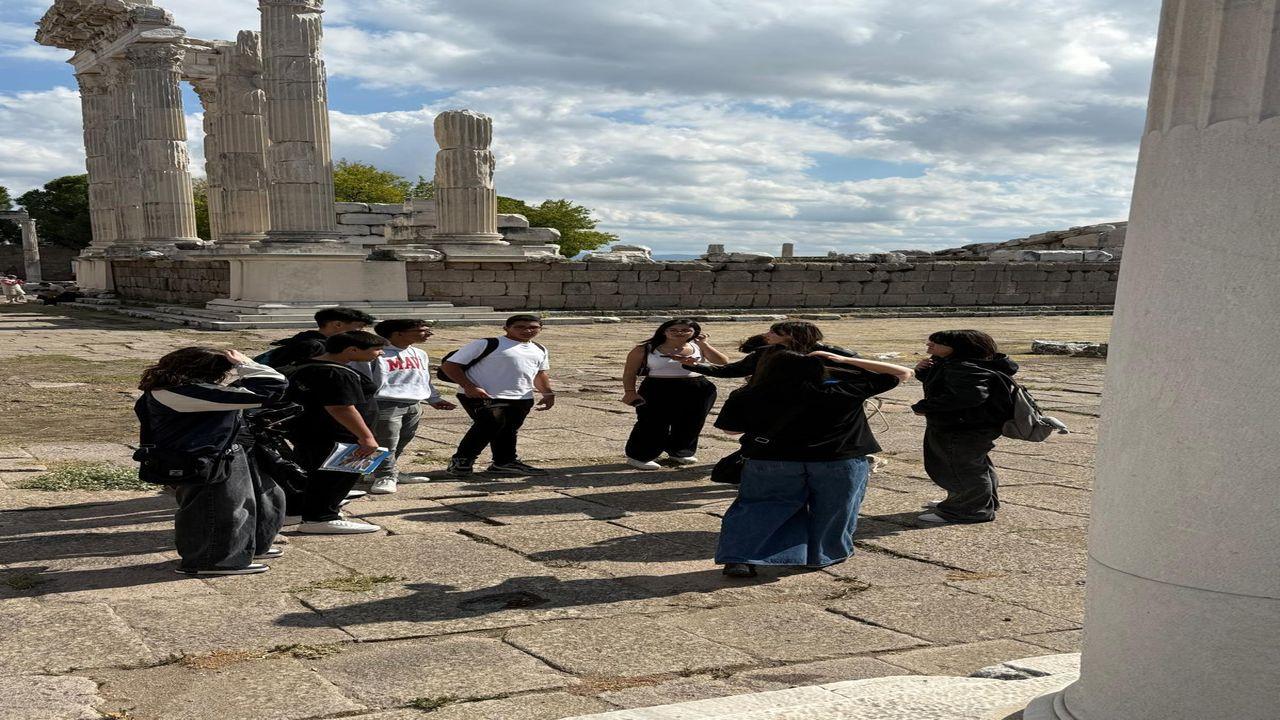 Pergamon Antik Kenti’nde dil becerilerini geliştirdiler