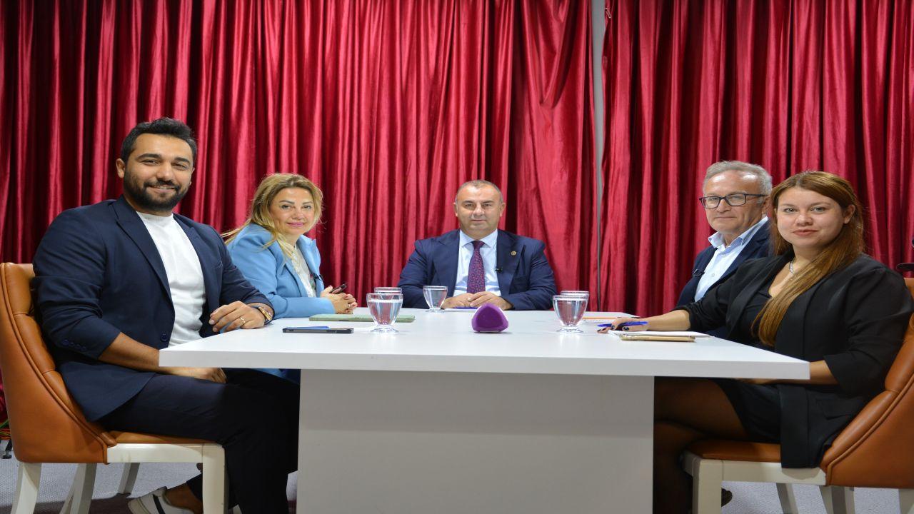 "Siyaset ve Basın İzmir’de Bir Arada"