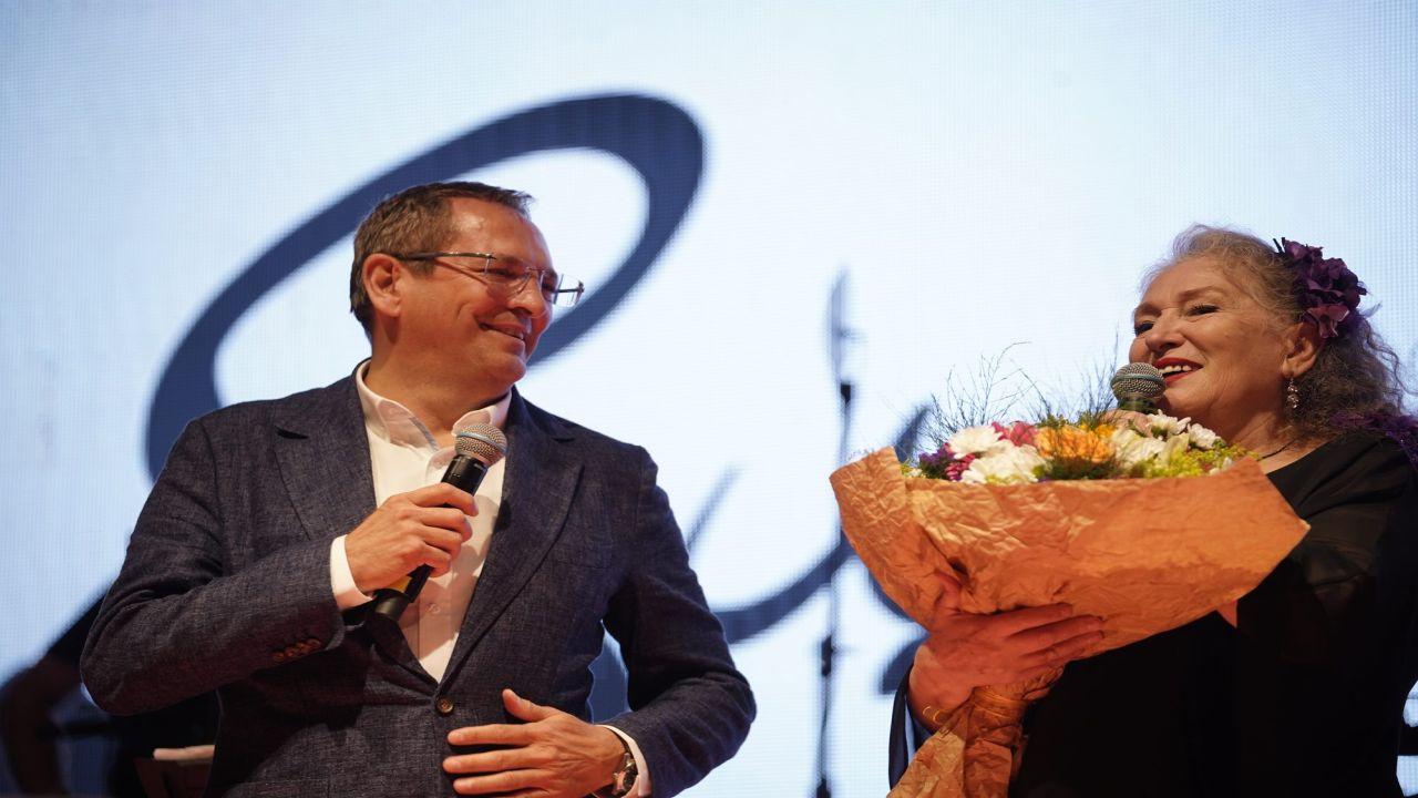 "Suzan Kardeş ve Ege’den Hasat Coşkusu!"