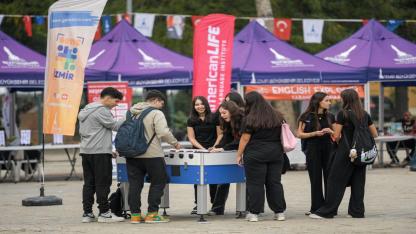 Üniversiteli gençler İzmir’e festivalle “merhaba” dedi