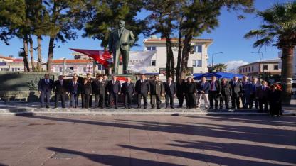 Ayvalık’ta Öğretmenler Günü coşkuyla kutlandı