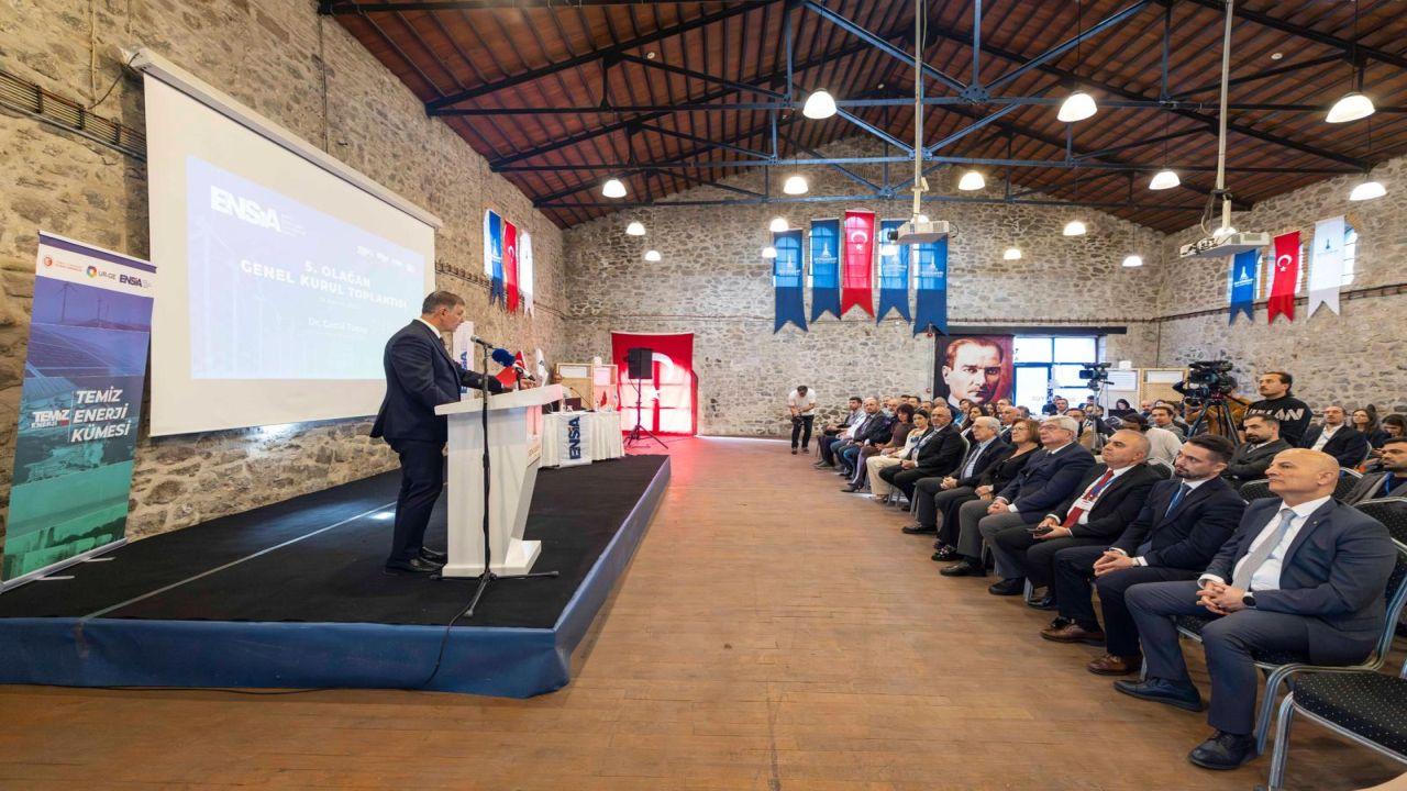 Başkan Tugay’dan sanayicilere yeşil dönüşüm çağrısı