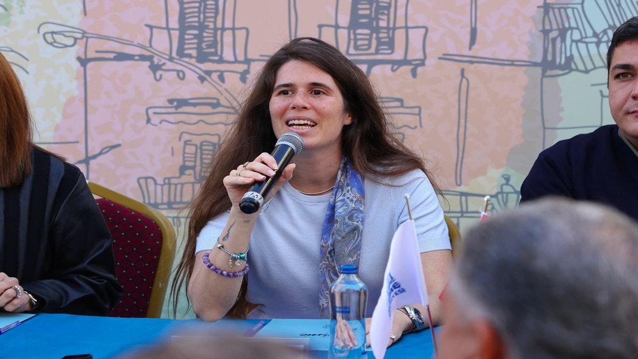 Çeşme Belediyesi, Balıkçılar ve Terziler Sokağı yenileme projesini esnafla paylaştı