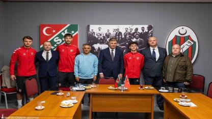 Başkan Tugay’dan iki efsaneye ziyaret