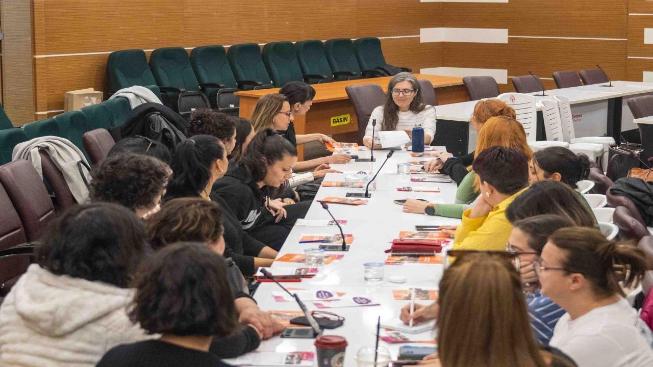 Bornova’da “Kadınların İnsan Hakları” için güçlü adım